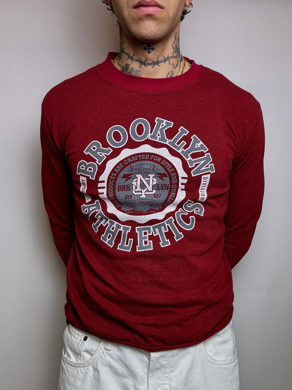 BROOKLYN ATHLETICS M Vintage Rotes Rundhals-Sweatshirt