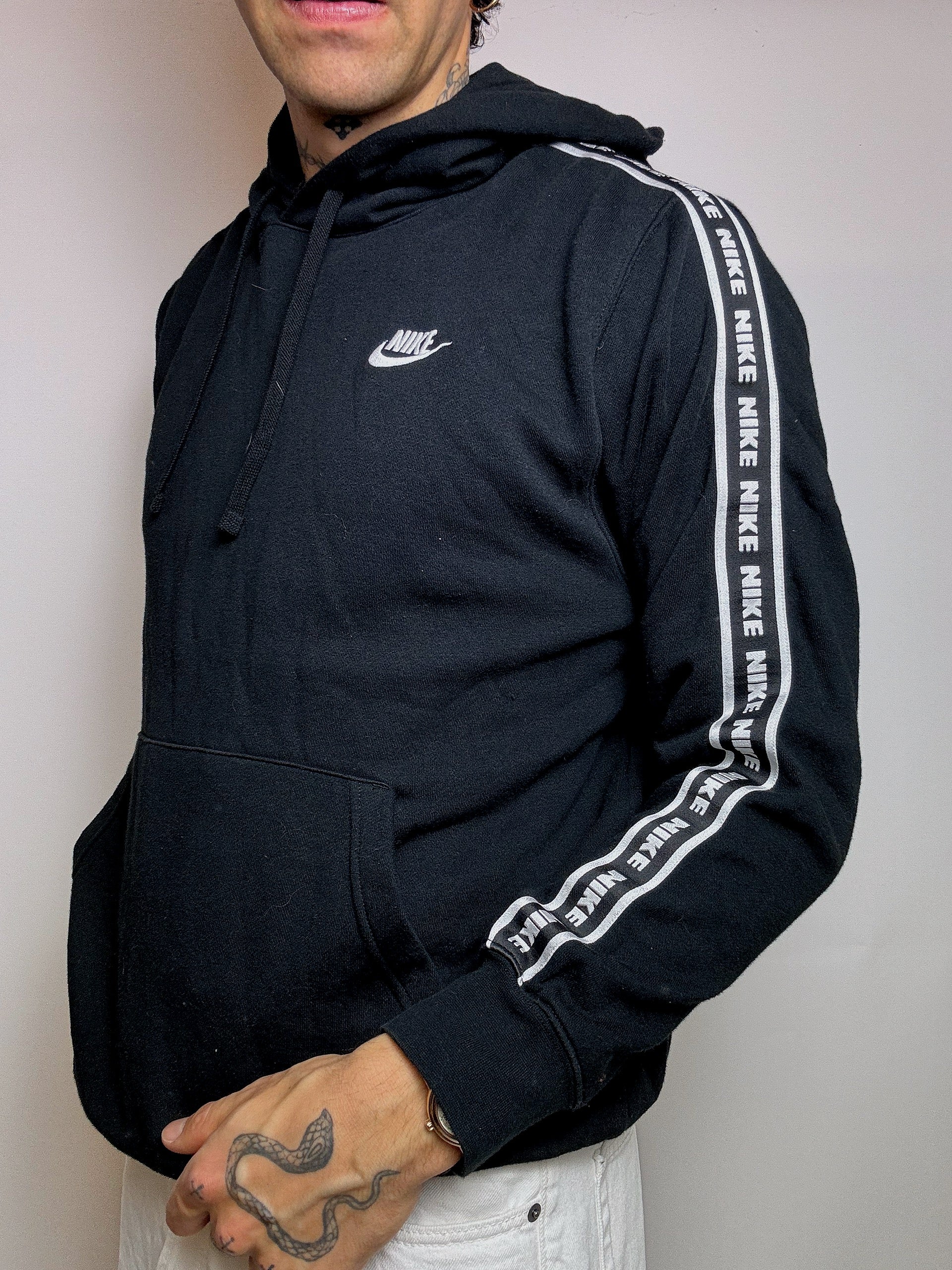 NIKE L Vintage Schwarzer Hoodie