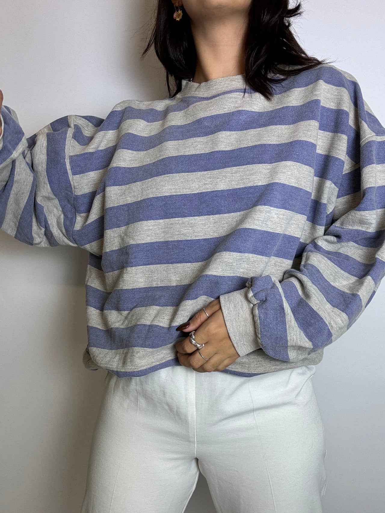 Pull sweat rayé gris et bleu vintage L