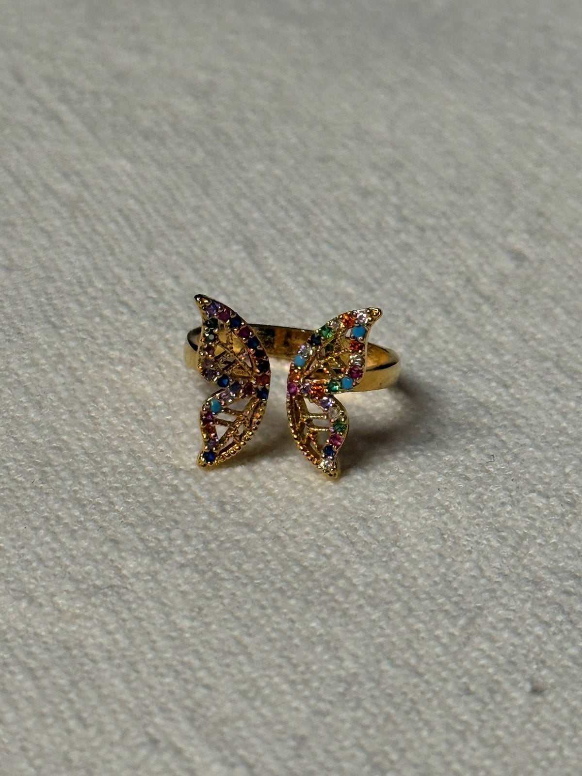 Bague dorée papillon avec petites pierres vintage