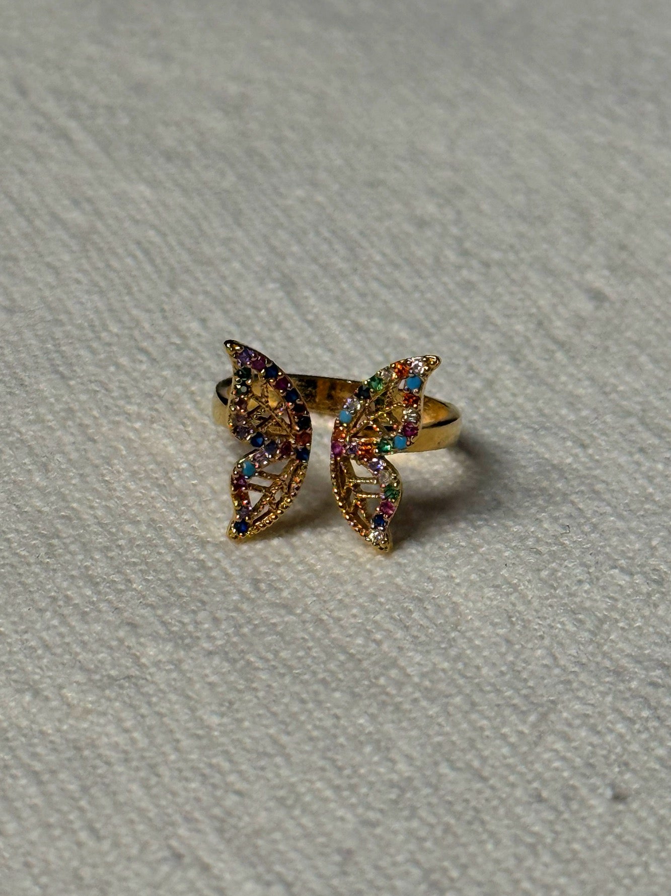 Bague dorée papillon avec petites pierres vintage