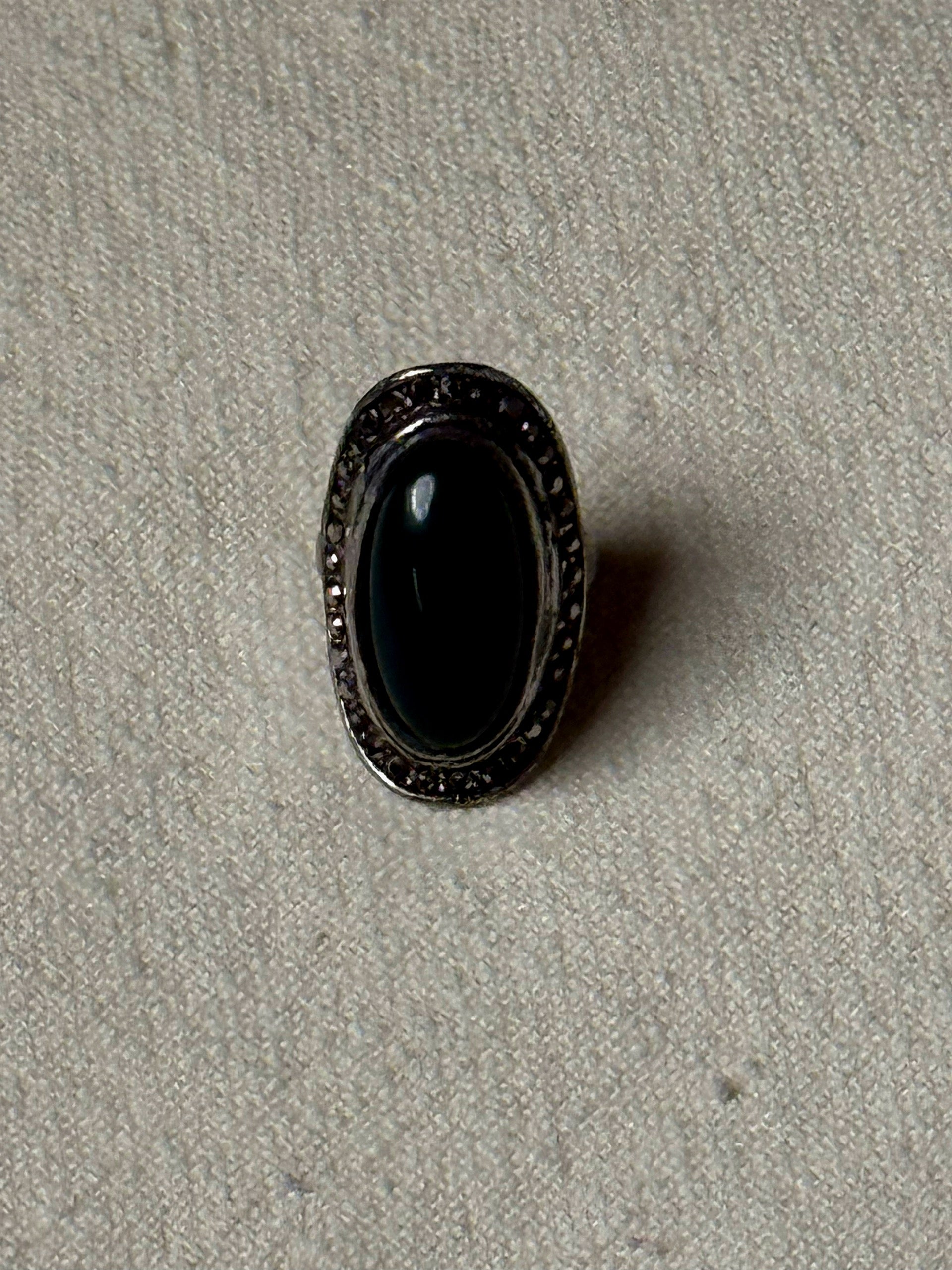 Bague argentée oversized pierre verte vintage