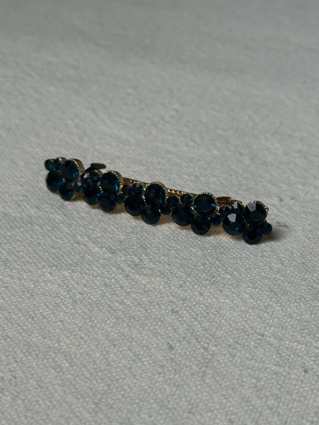 Pince a cheveux avec pierres bleues nuit vintage