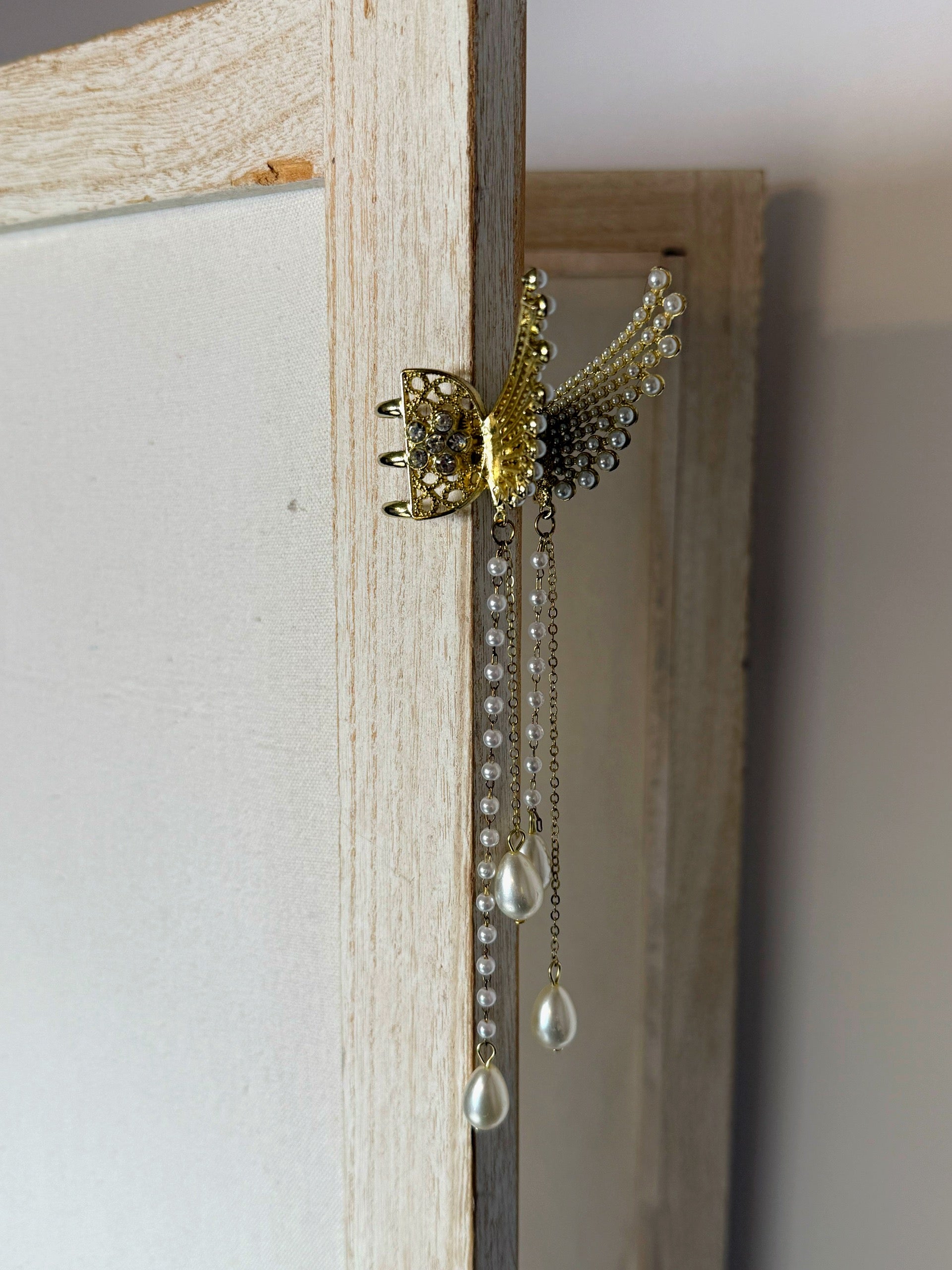 Pince a cheveux dorée avec perles vintage
