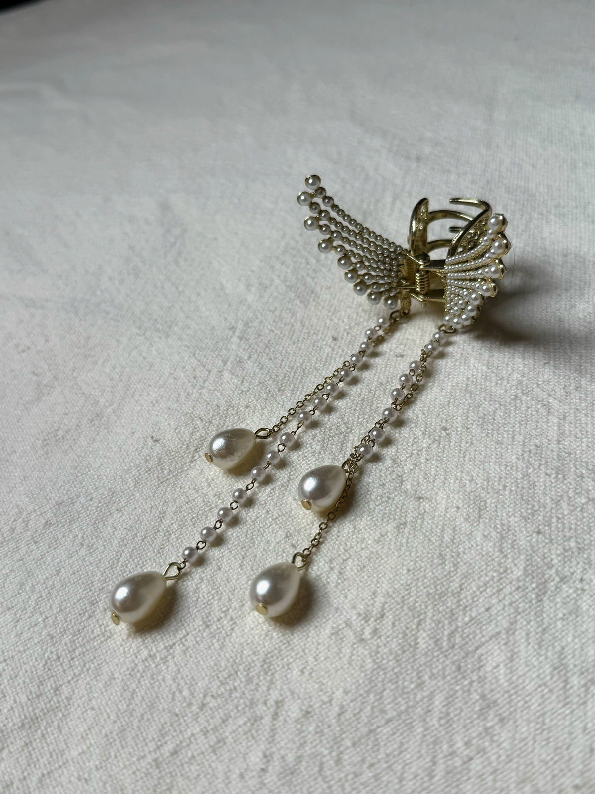 Pince a cheveux dorée avec perles vintage