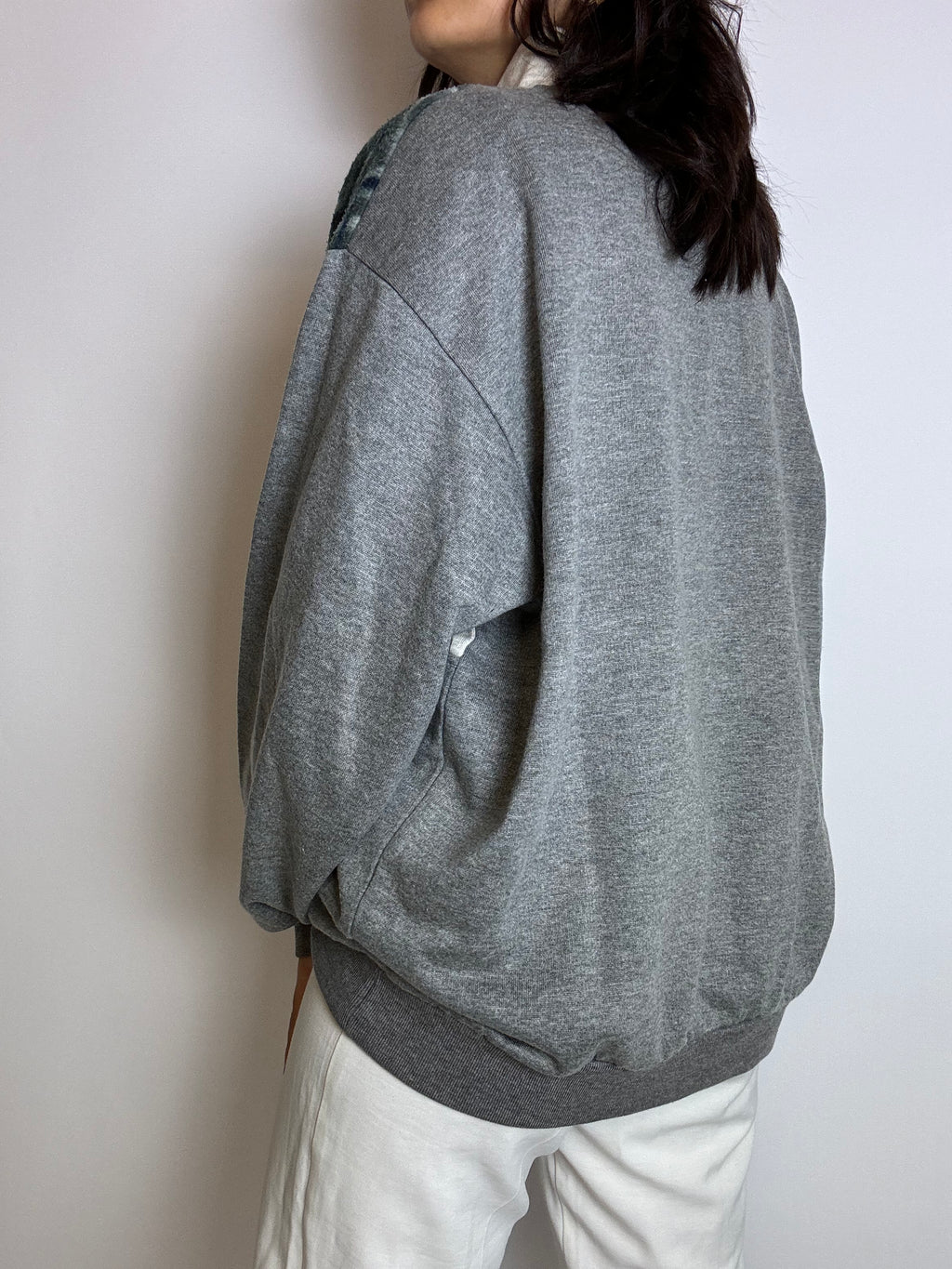 Sweater with vintage gray yoke L 