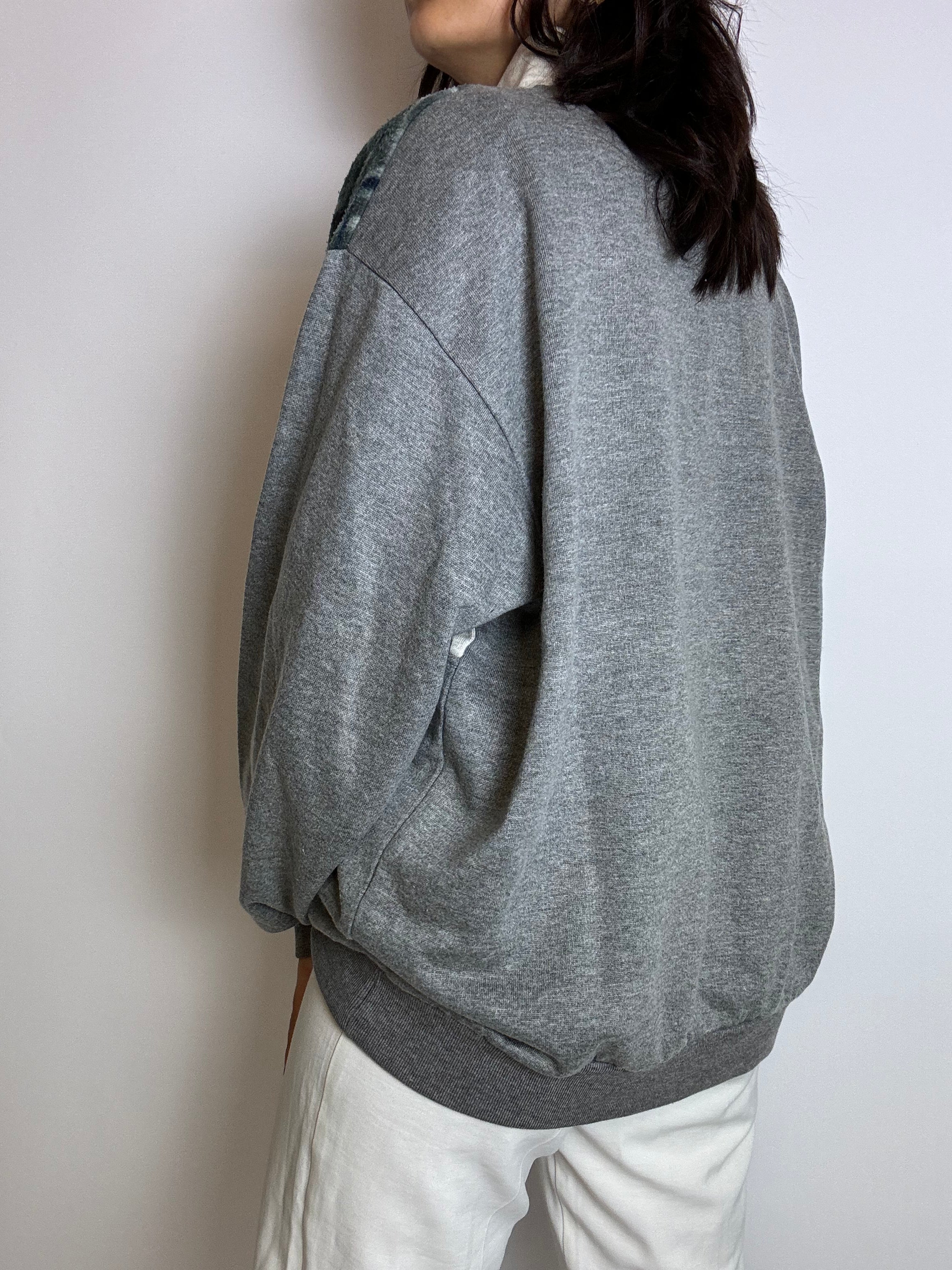 Sweater with vintage gray yoke L 