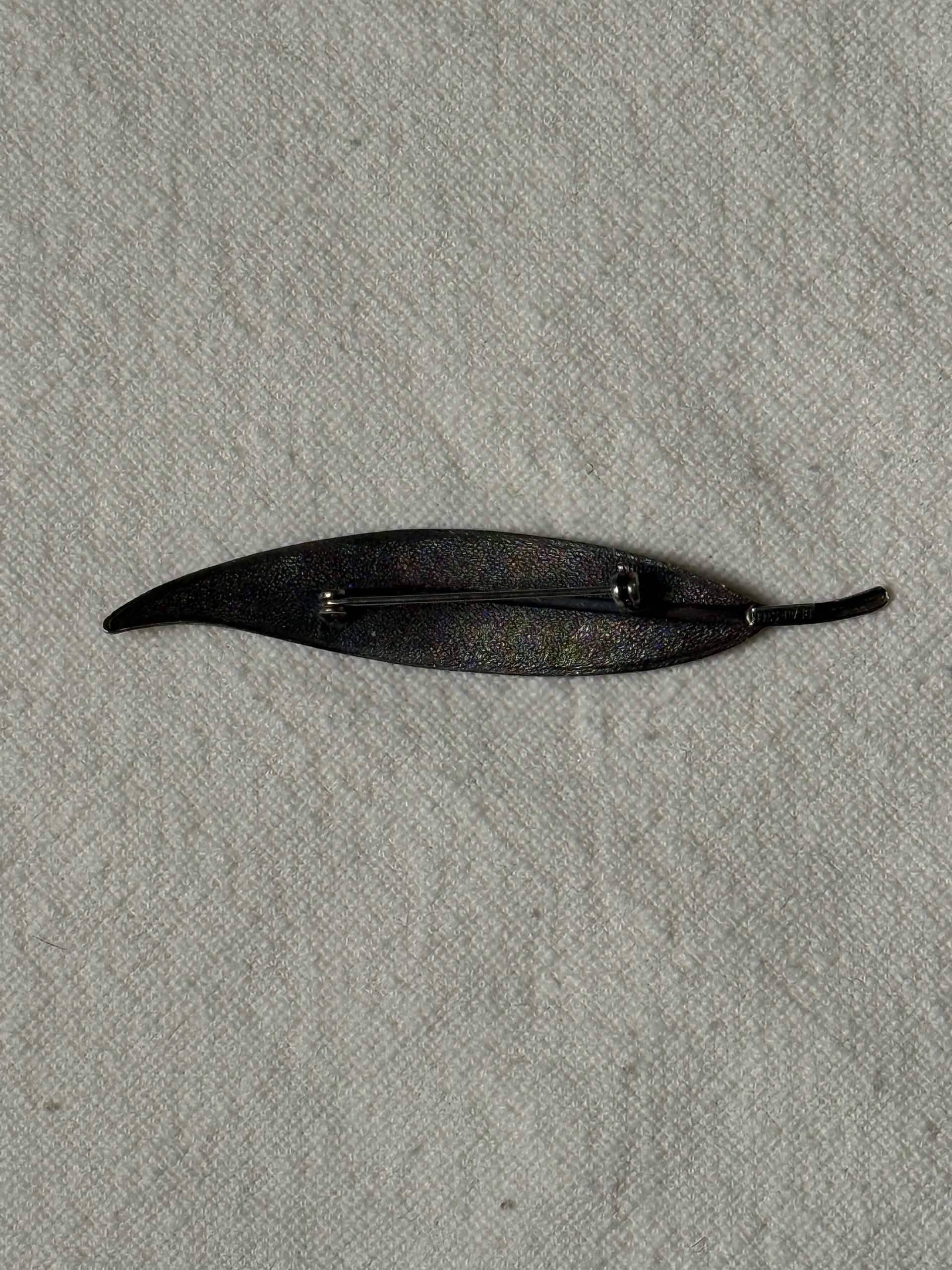 Broche argentée feuille vintage