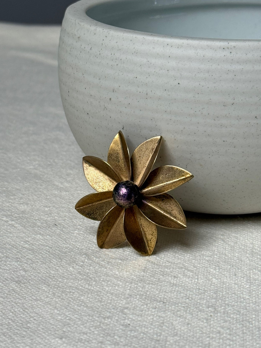Vintage sun brooch with stone