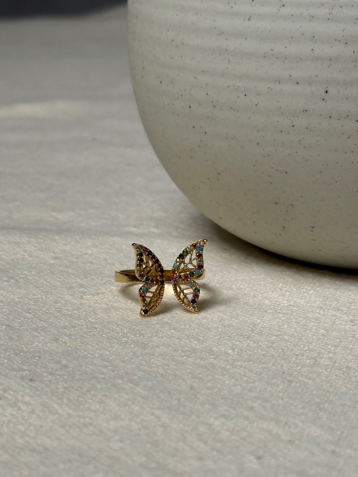 Bague dorée papillon avec petites pierres vintage