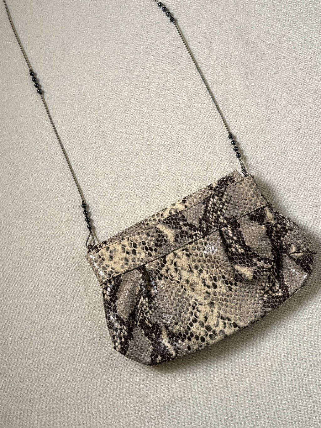 Petit sac en cuir effet python vintage