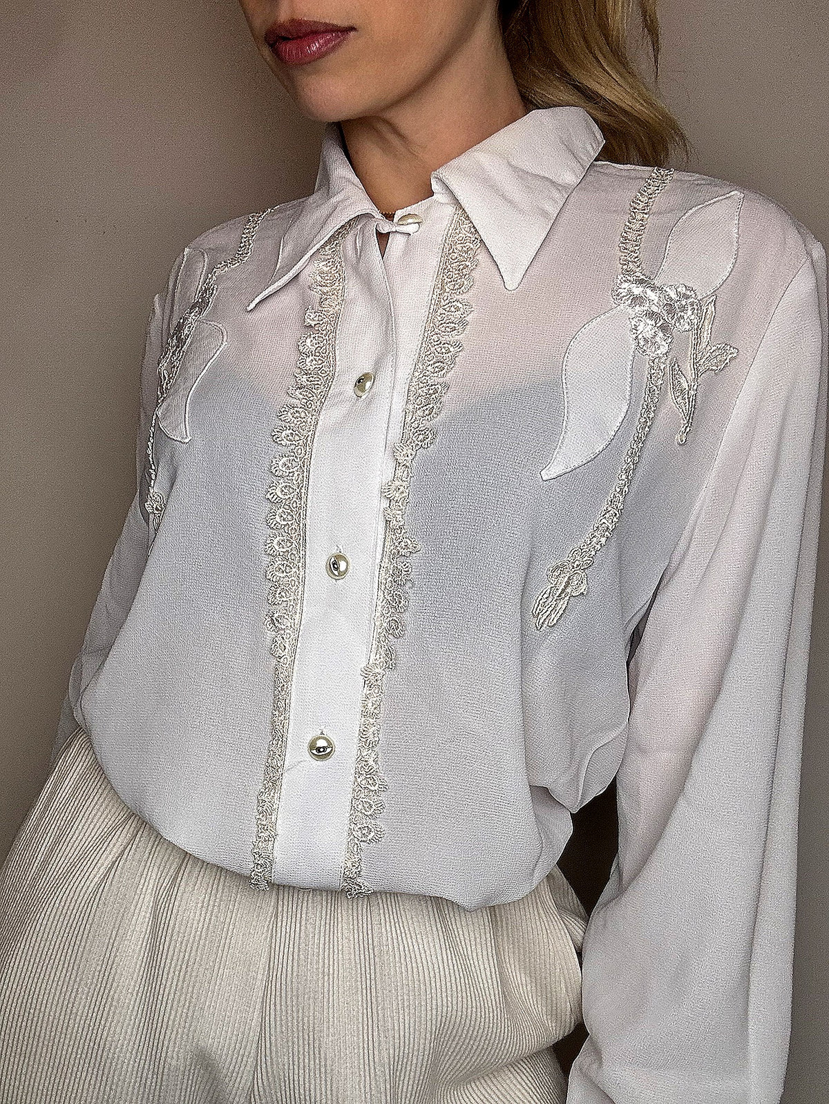 Vintage-Hemd mit weißen Details, Größe M