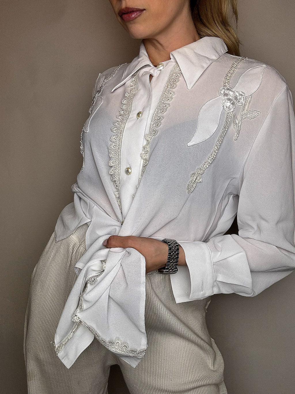 Vintage-Hemd mit weißen Details, Größe M