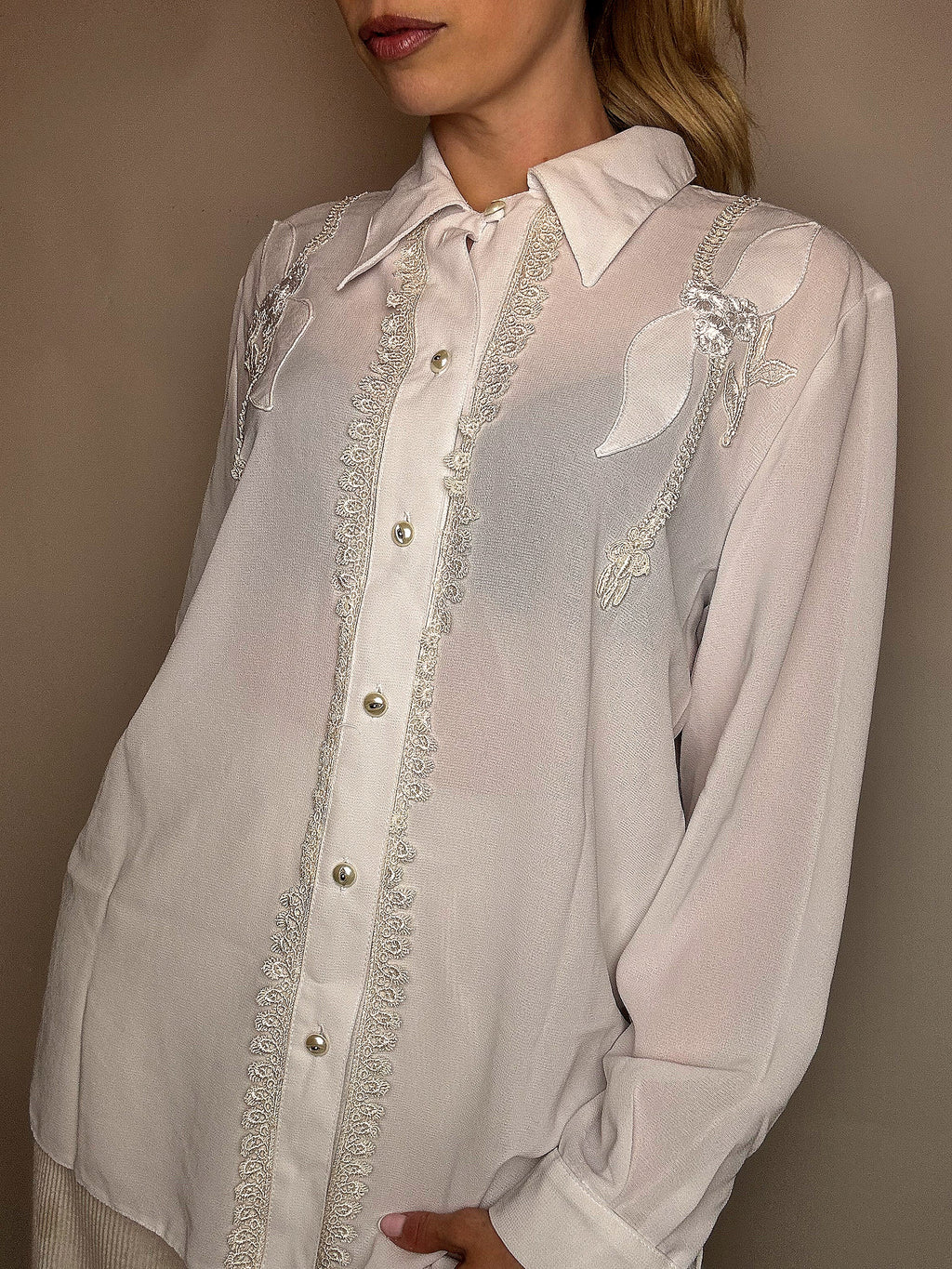 Vintage-Hemd mit weißen Details, Größe M