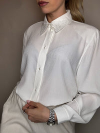 White L vintage detailed shirt