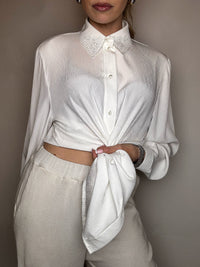White L vintage detailed shirt