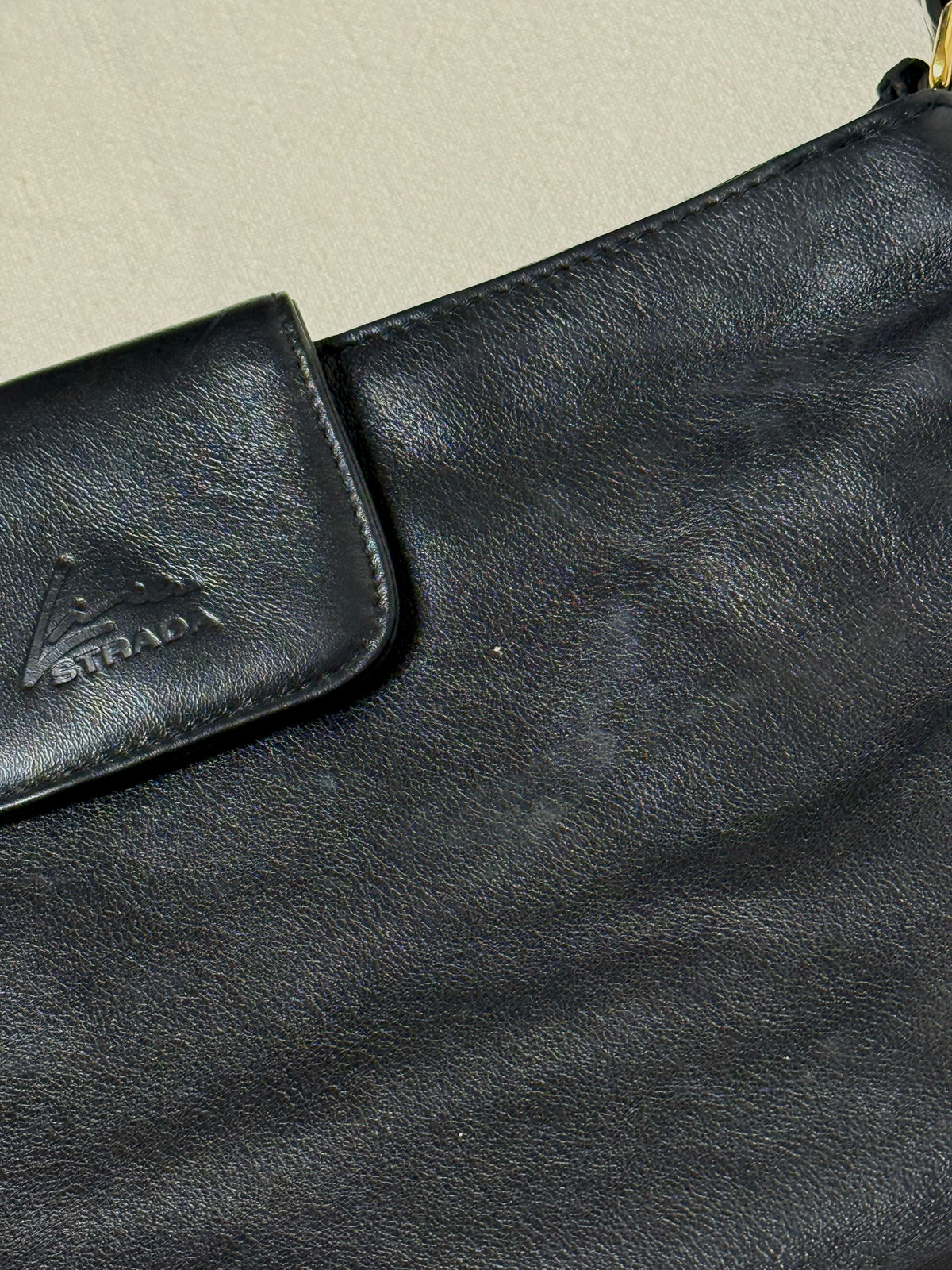 Sac moyen en cuir noir vintage