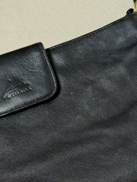Sac moyen en cuir noir vintage