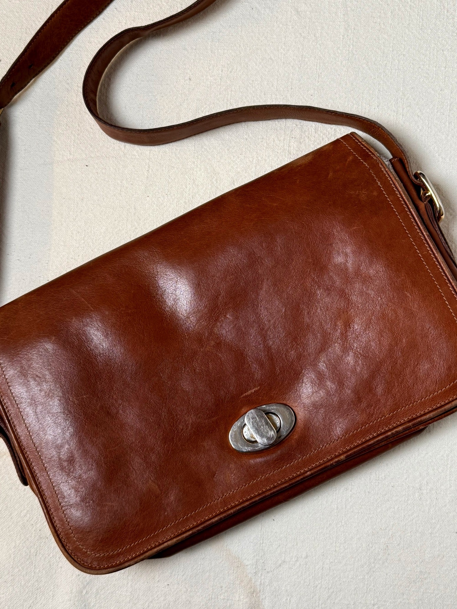 Vintage Umhängetasche aus braunem Leder