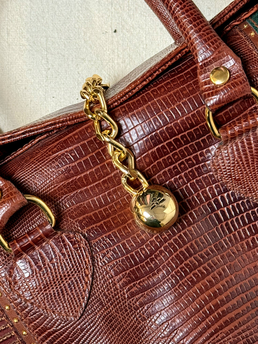 Sac moyen cuir embossé tricolore