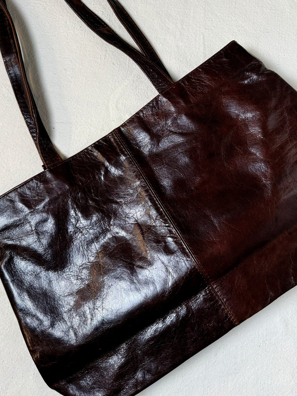 Medium vintage brown leather bag