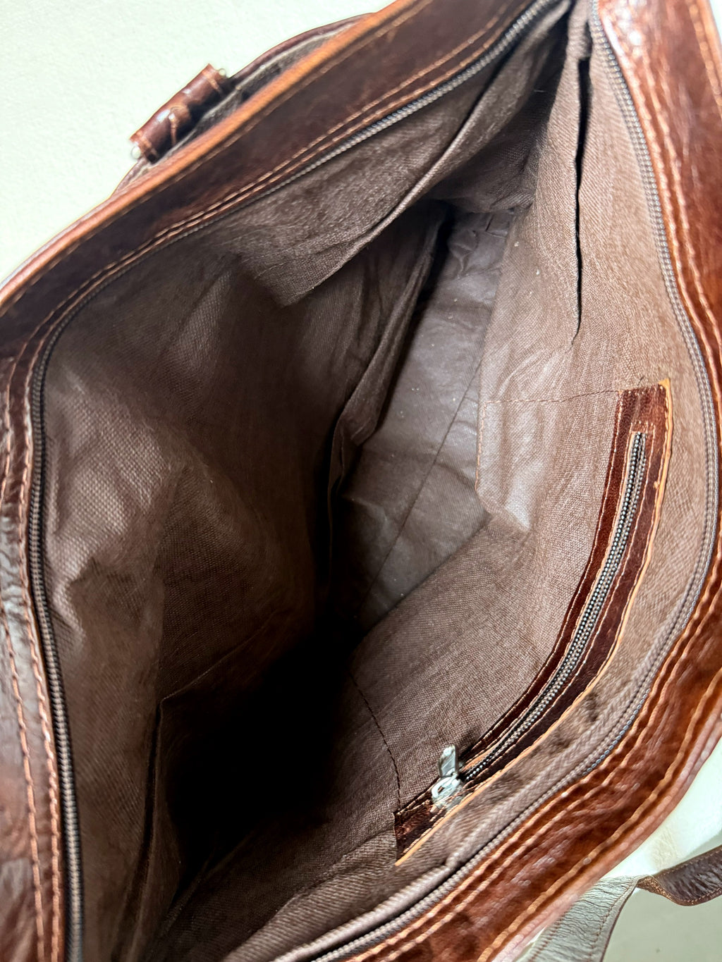 Medium vintage brown leather bag