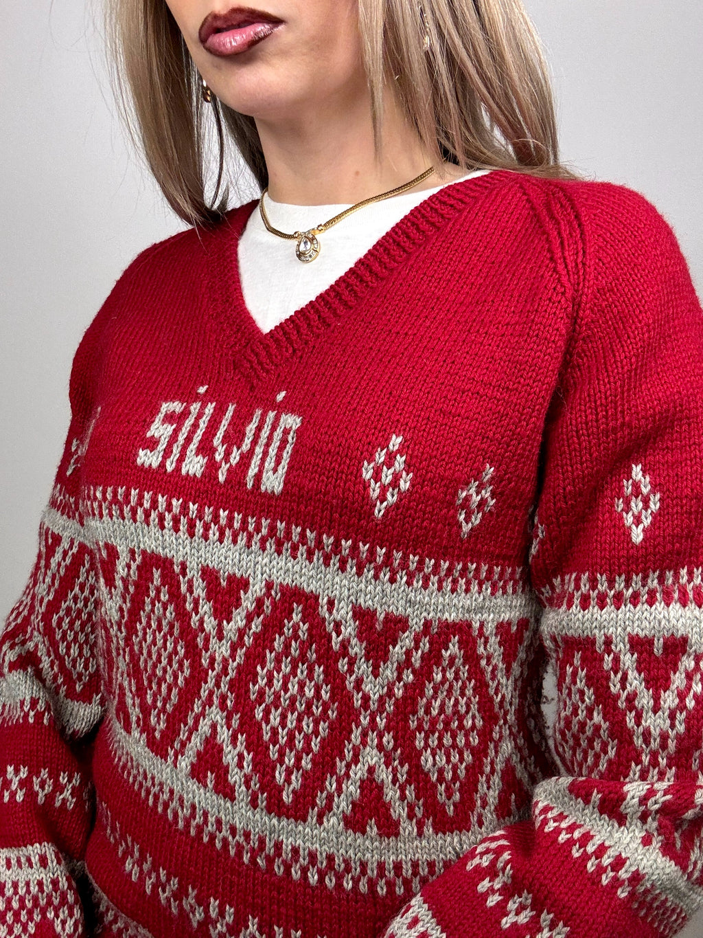 Red knitted Christmas sweater with vintage pattern L/XL