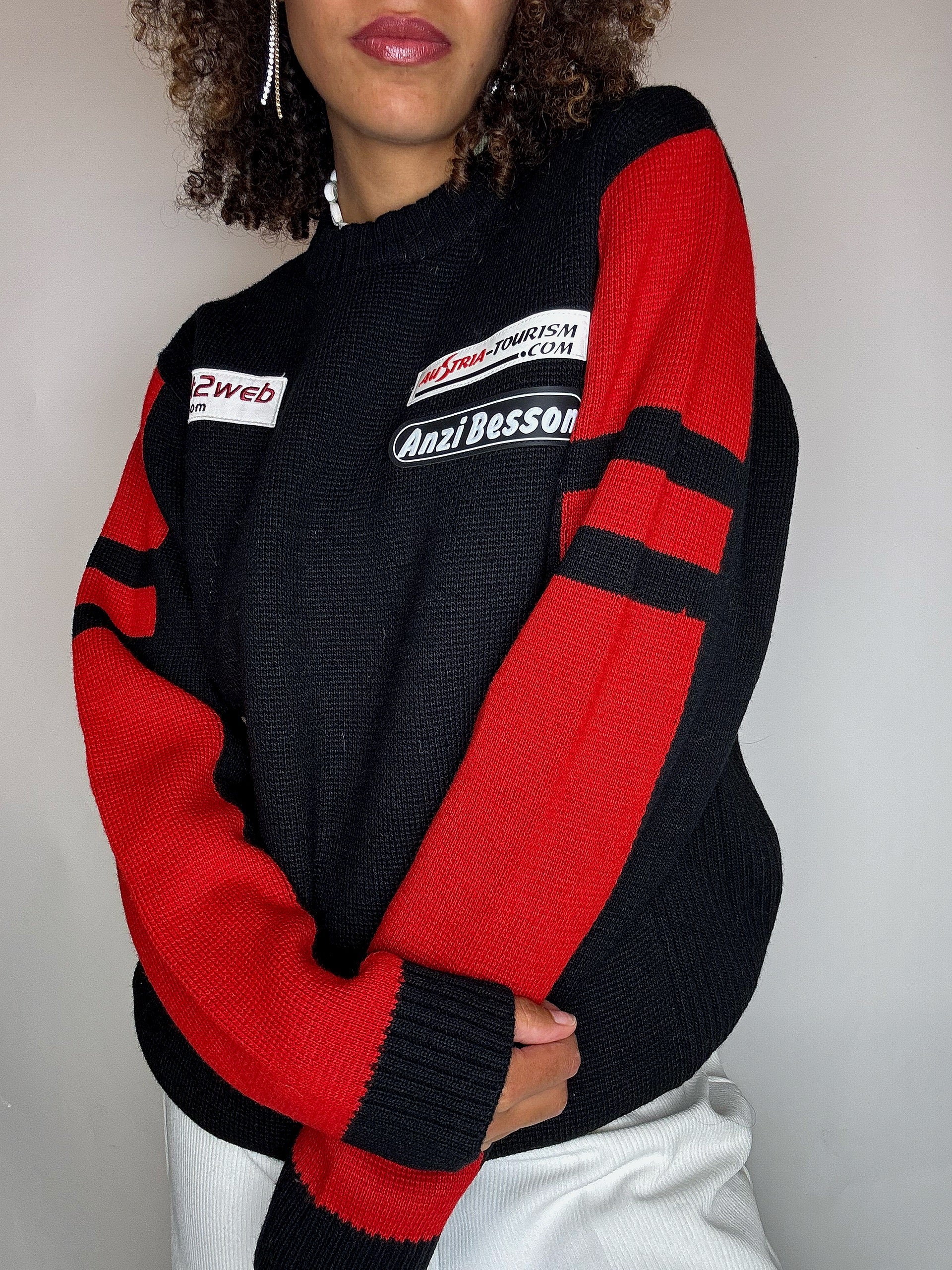 Pull col rond noir et rouge ANZI BESSONS M vintage
