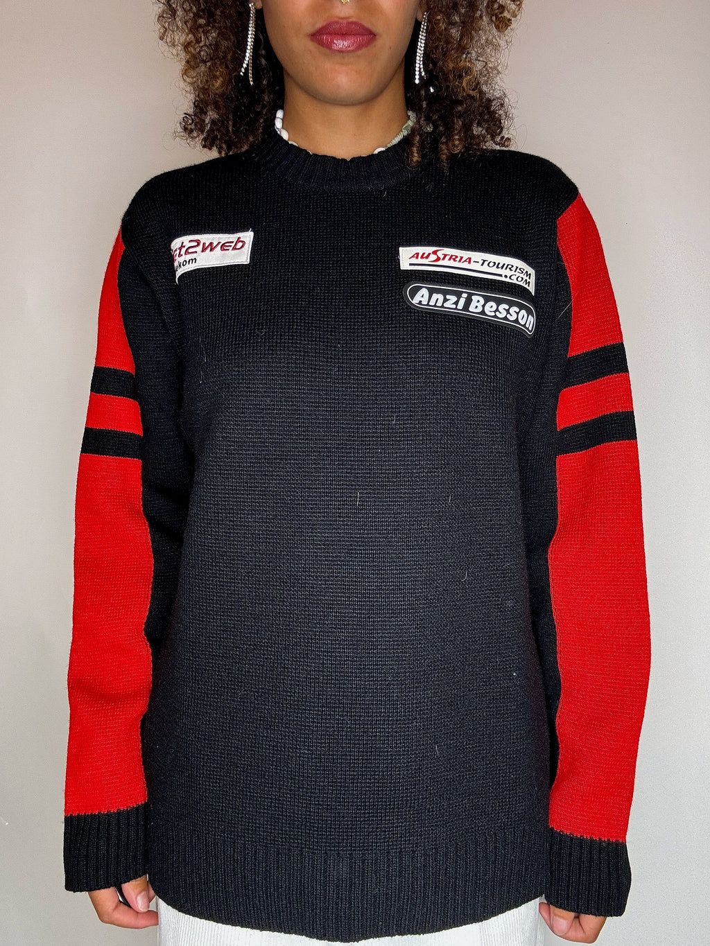 Pull col rond noir et rouge ANZI BESSONS M vintage