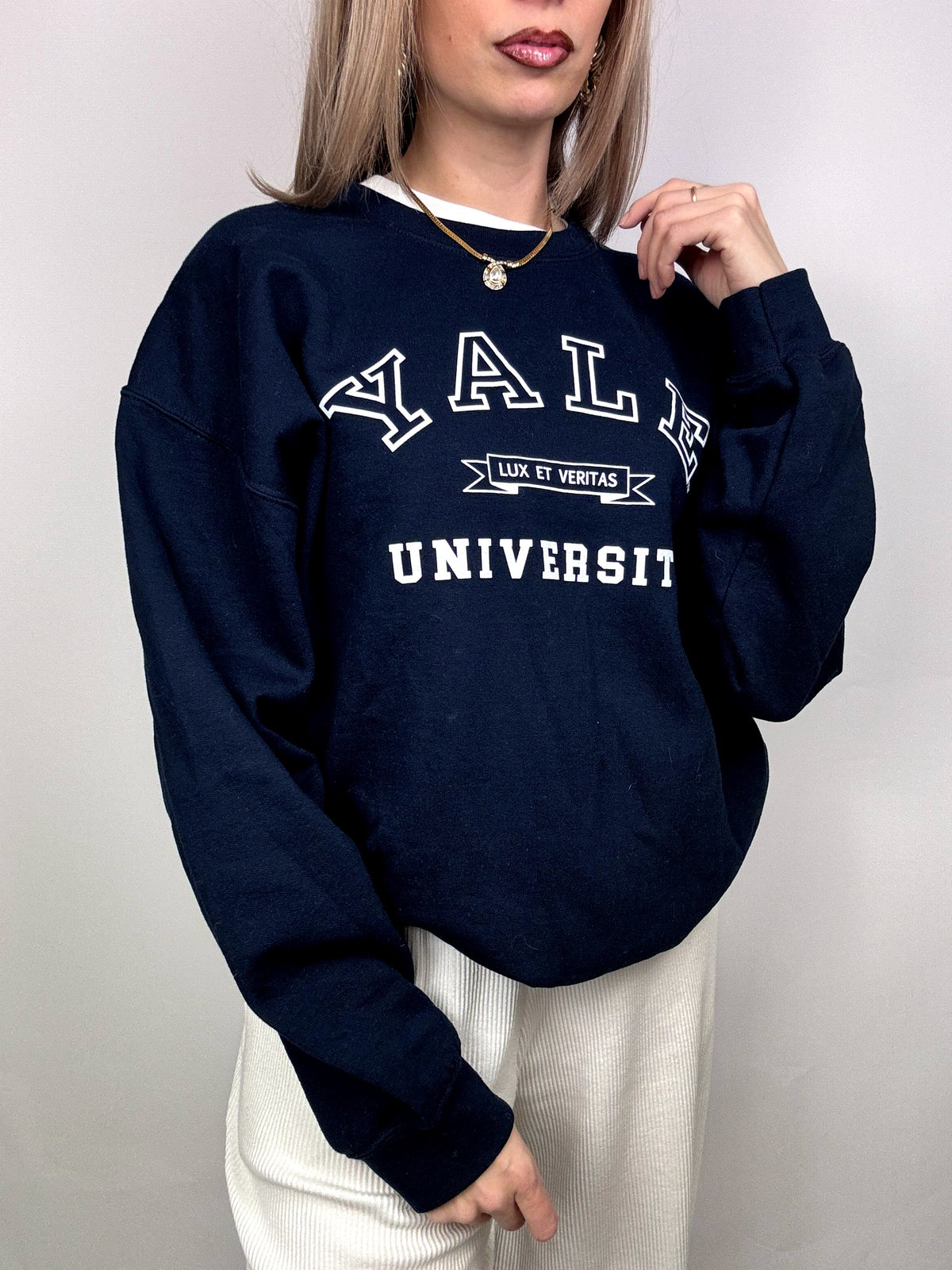 YALE navy crew neck sweatshirt L vintage