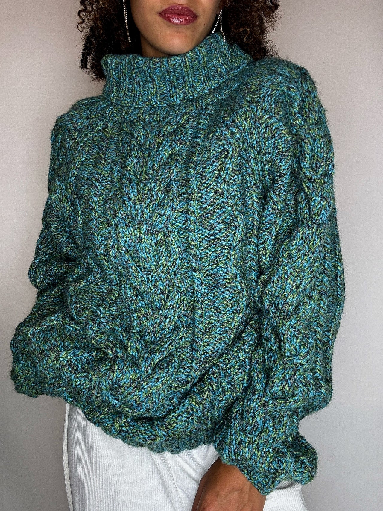 Pull à col roulé tricoté teinte de bleu XL vintage