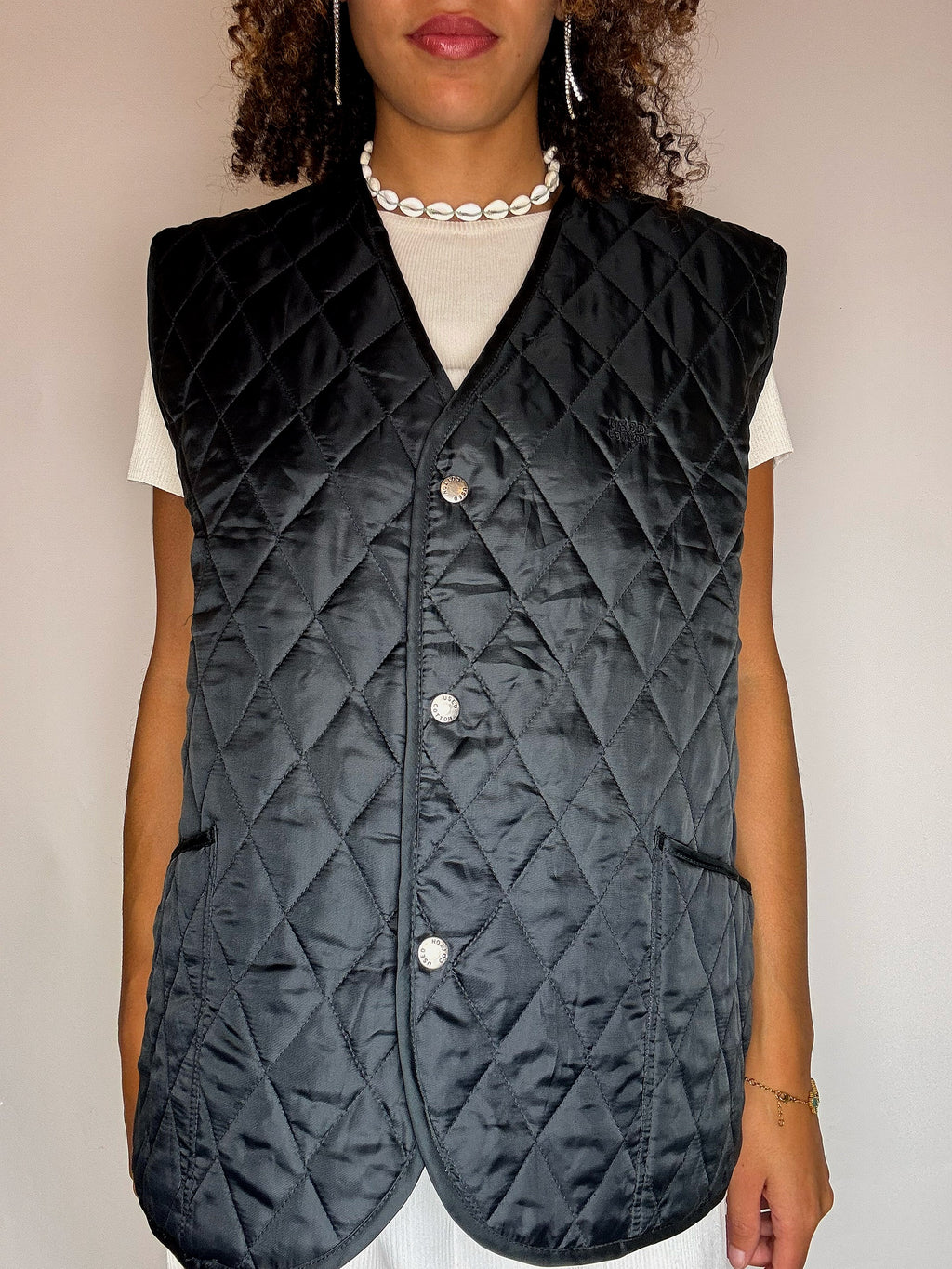 Vintage schwarzes ärmelloses Steppshirt XL