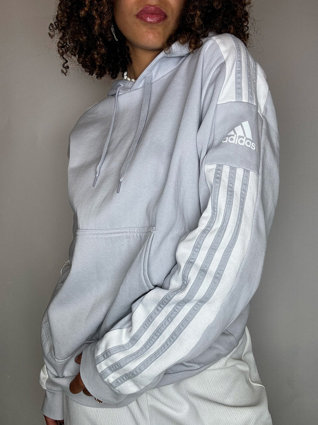 Sweat à capuche gris clair ADIDAS L vintage