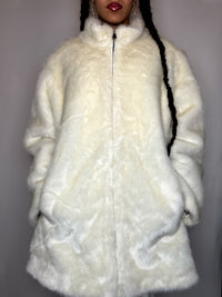 Manteau en fausse fourrure blanche à zip S/M vintage