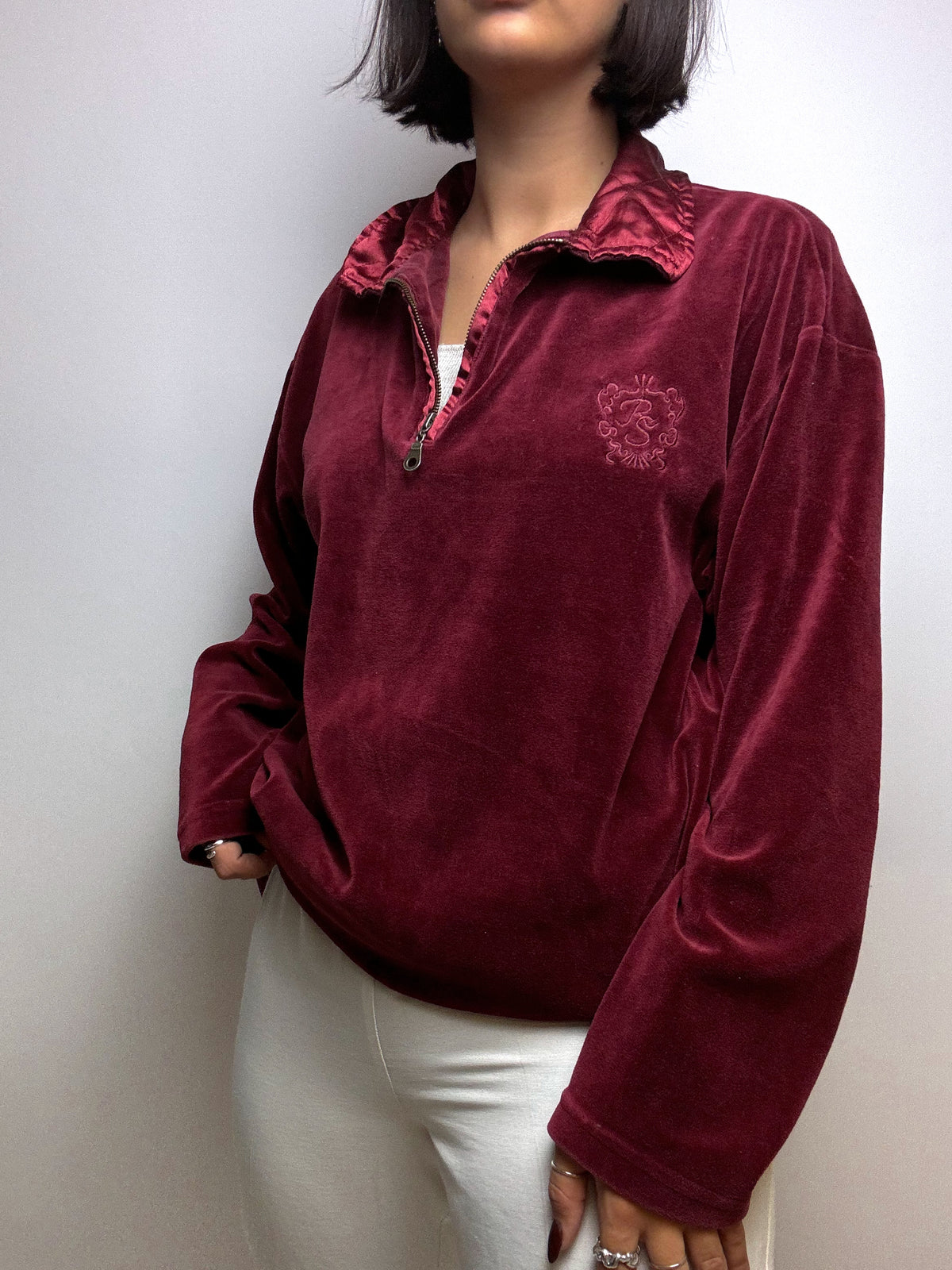 Red velvet sweater with vintage zip M/L 