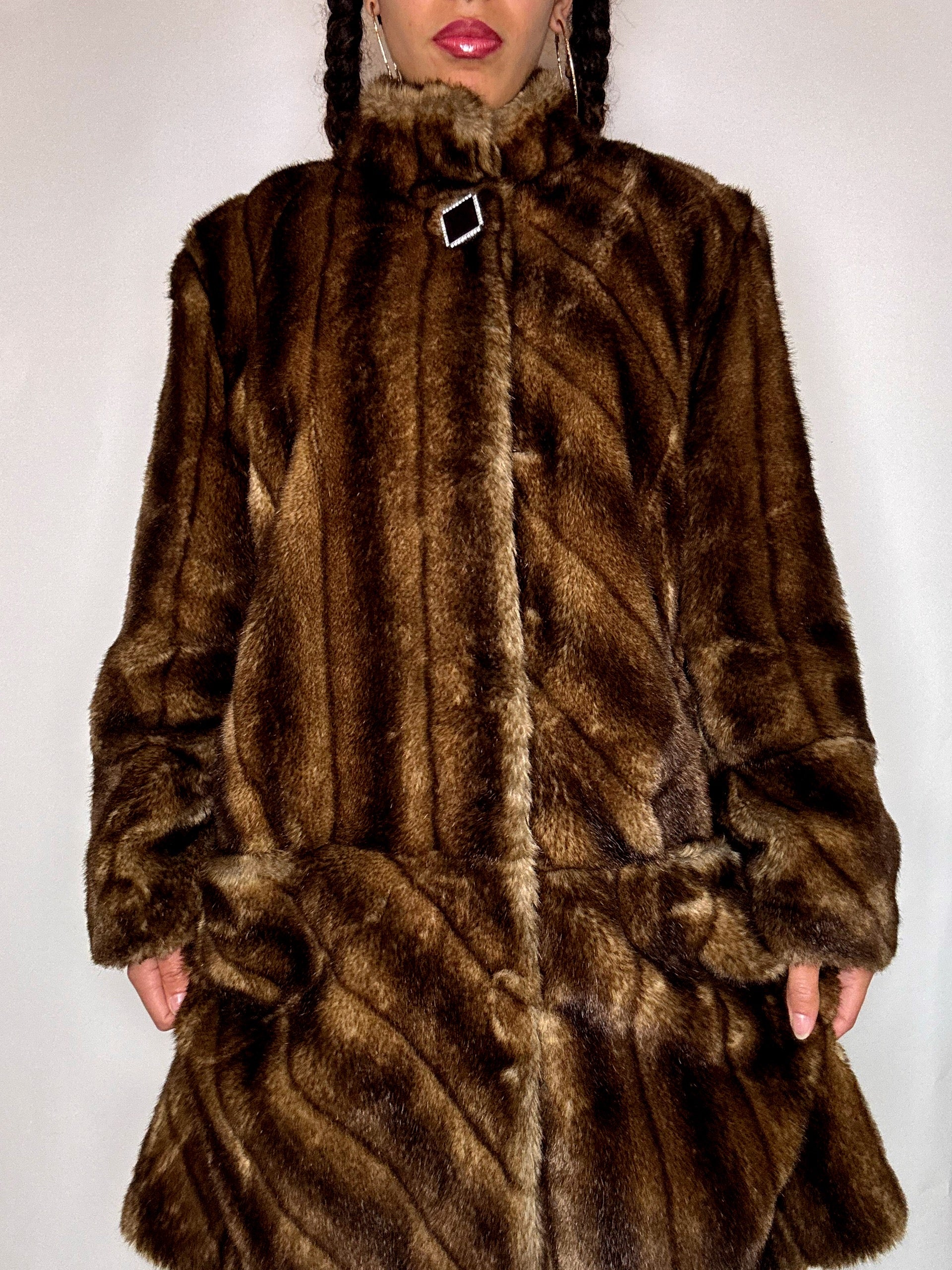 Vintage brauner Kunstpelzmantel, Größe M/L