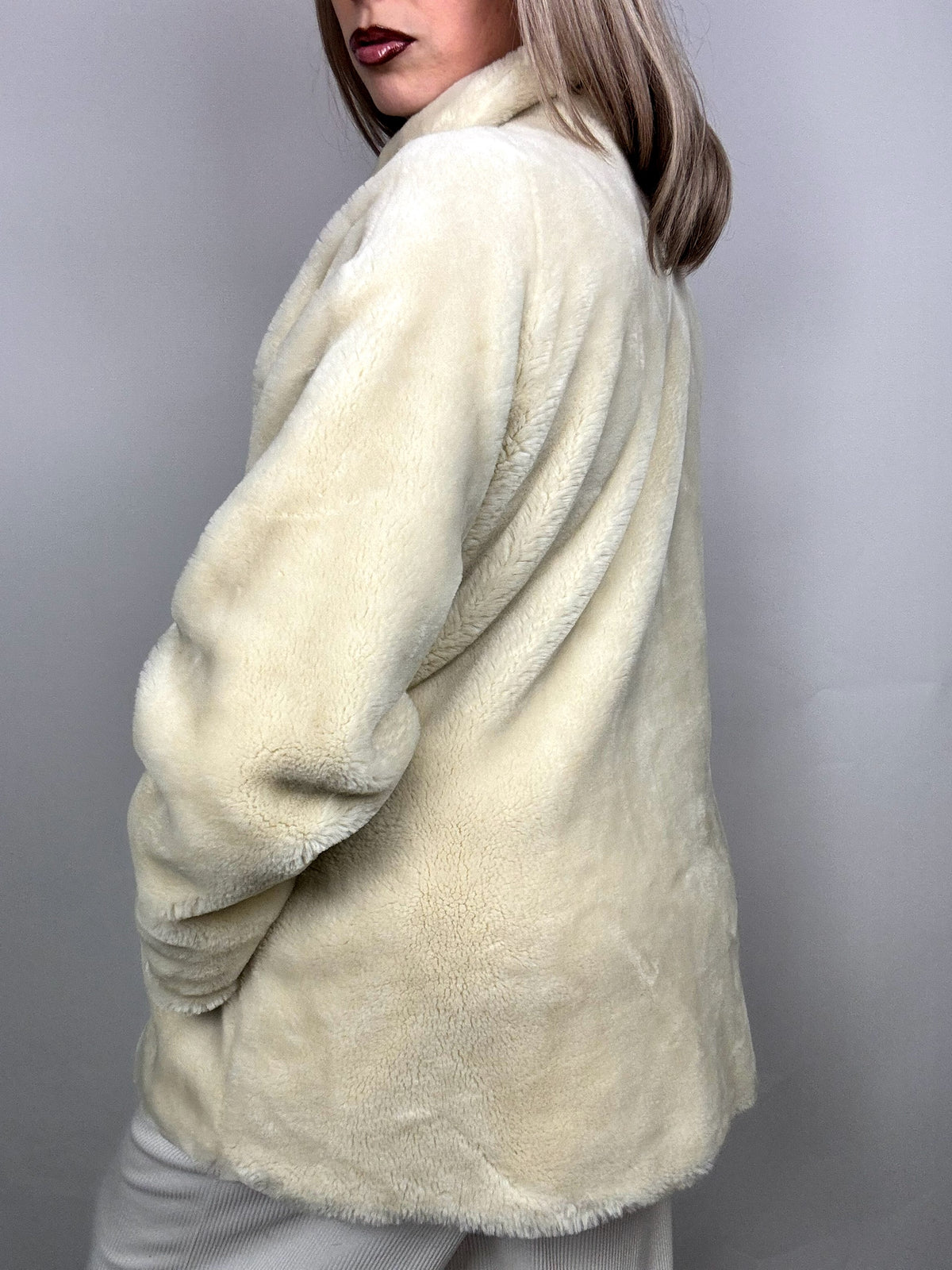 Manteau en fausse fourrure crème M vintage