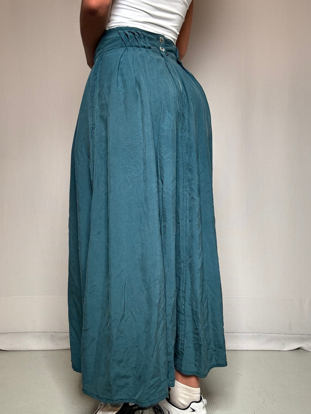 Jupe longue en soie bleue S/M vintage