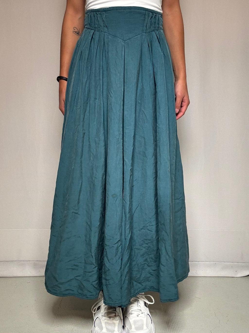 Jupe longue en soie bleue S/M vintage