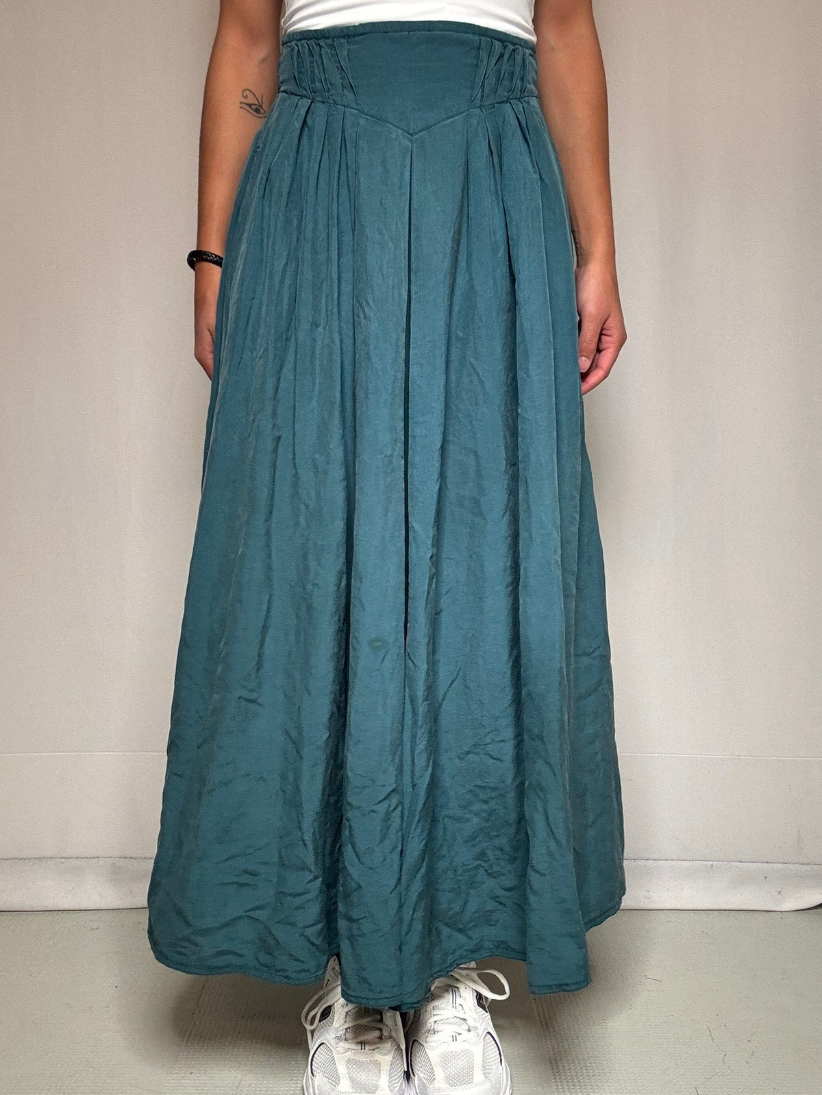 Jupe longue en soie bleue S/M vintage