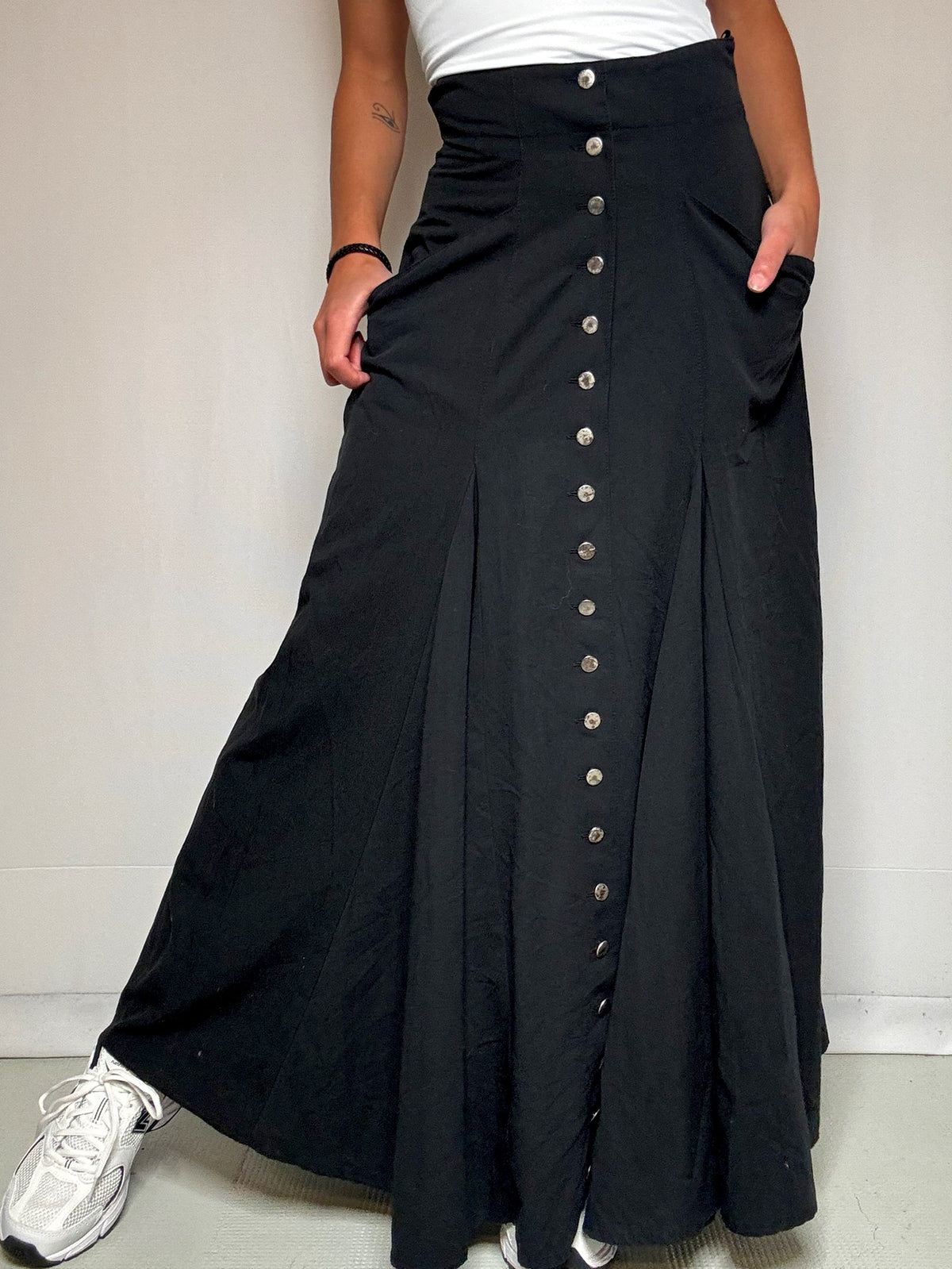 Jupe longue noire à boutons M/L vintage
