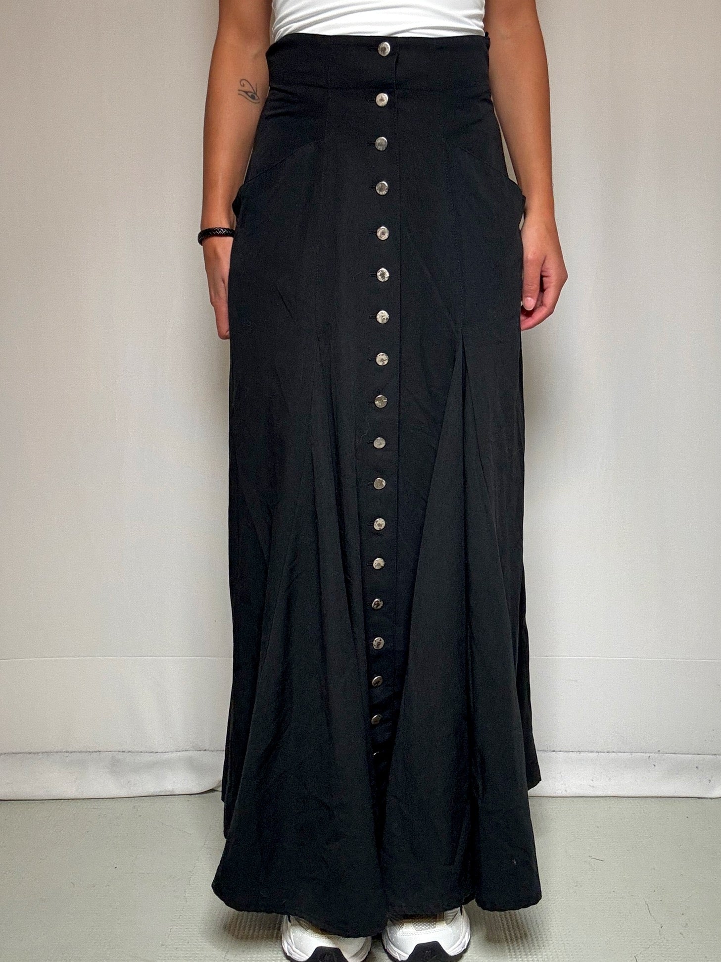 Jupe longue noire à boutons M/L vintage