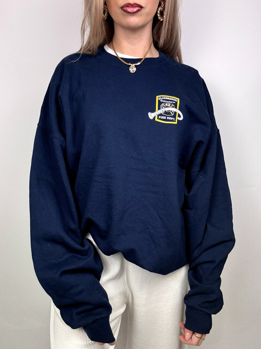 Blaues Sweatshirt mit Rundhalsausschnitt und Vintage-Grafiken in M/L