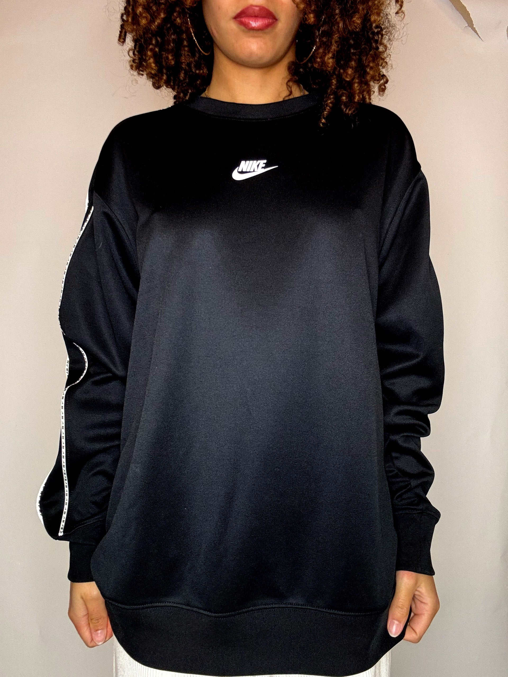 Black round-neck sweatshirt NIKE L vintage