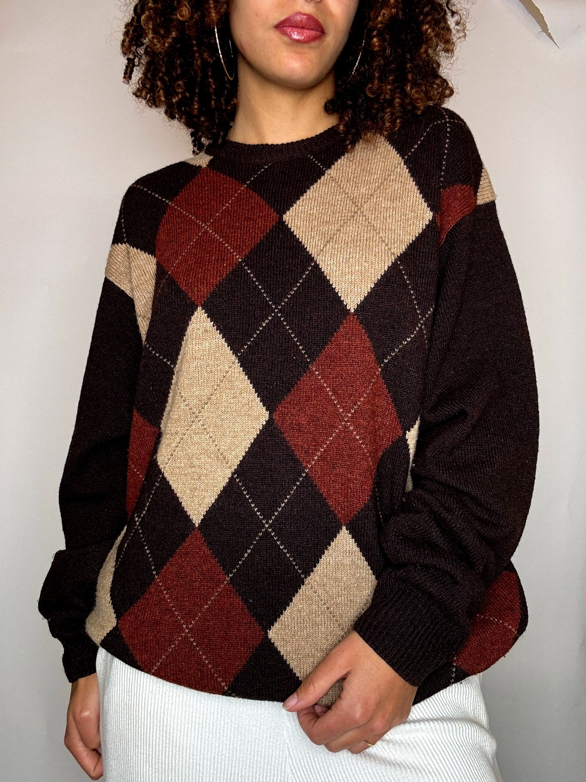 Pull en maille brun a motif argyle M vintage