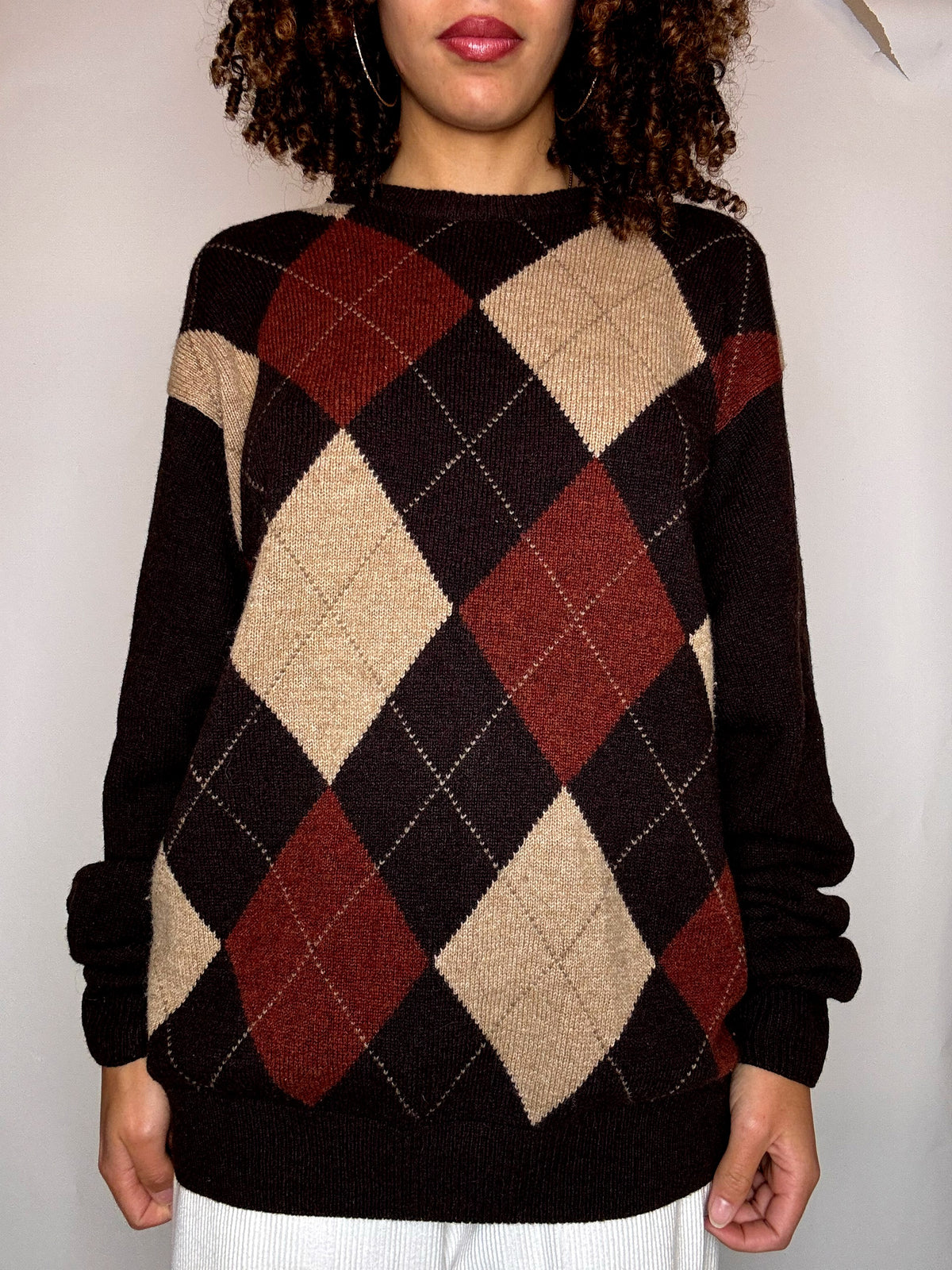 Pull en maille brun a motif argyle M vintage