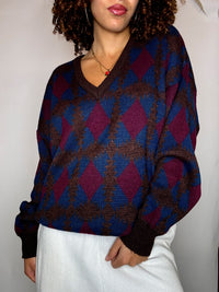 Vintage V-neck sweater with M pattern