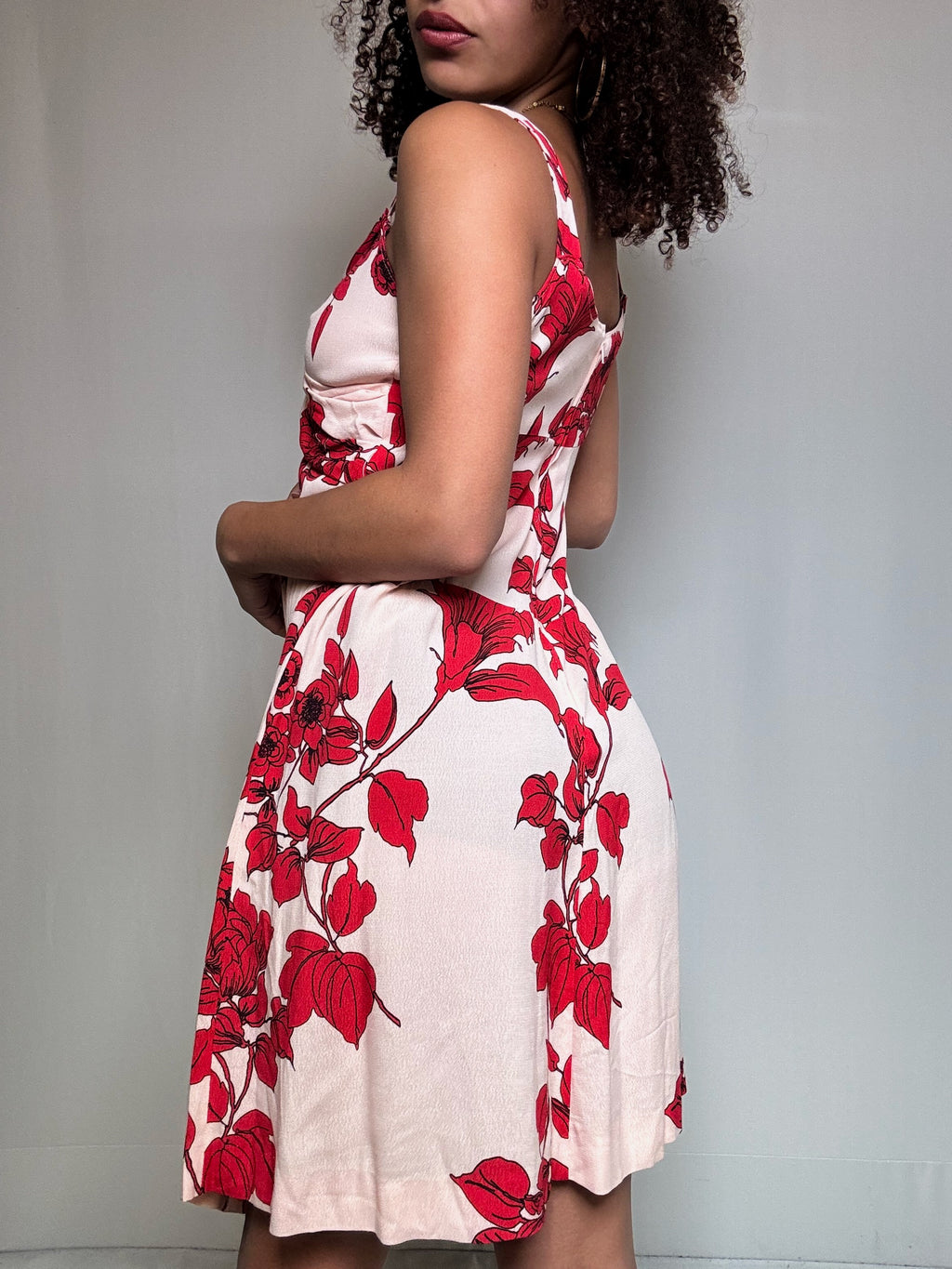 Robe rose à fleurs rouges M vintage