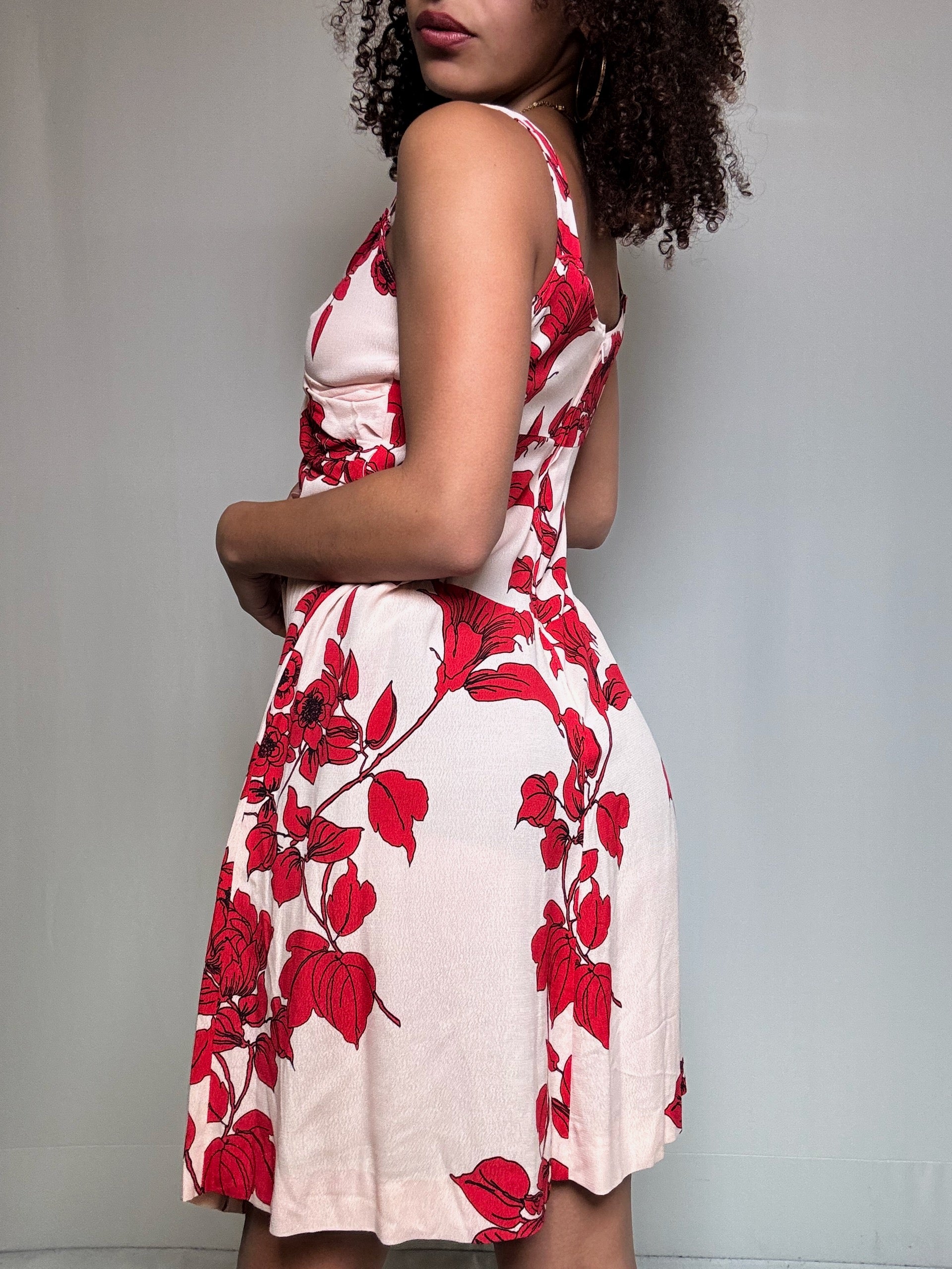 Robe rose à fleurs rouges M vintage