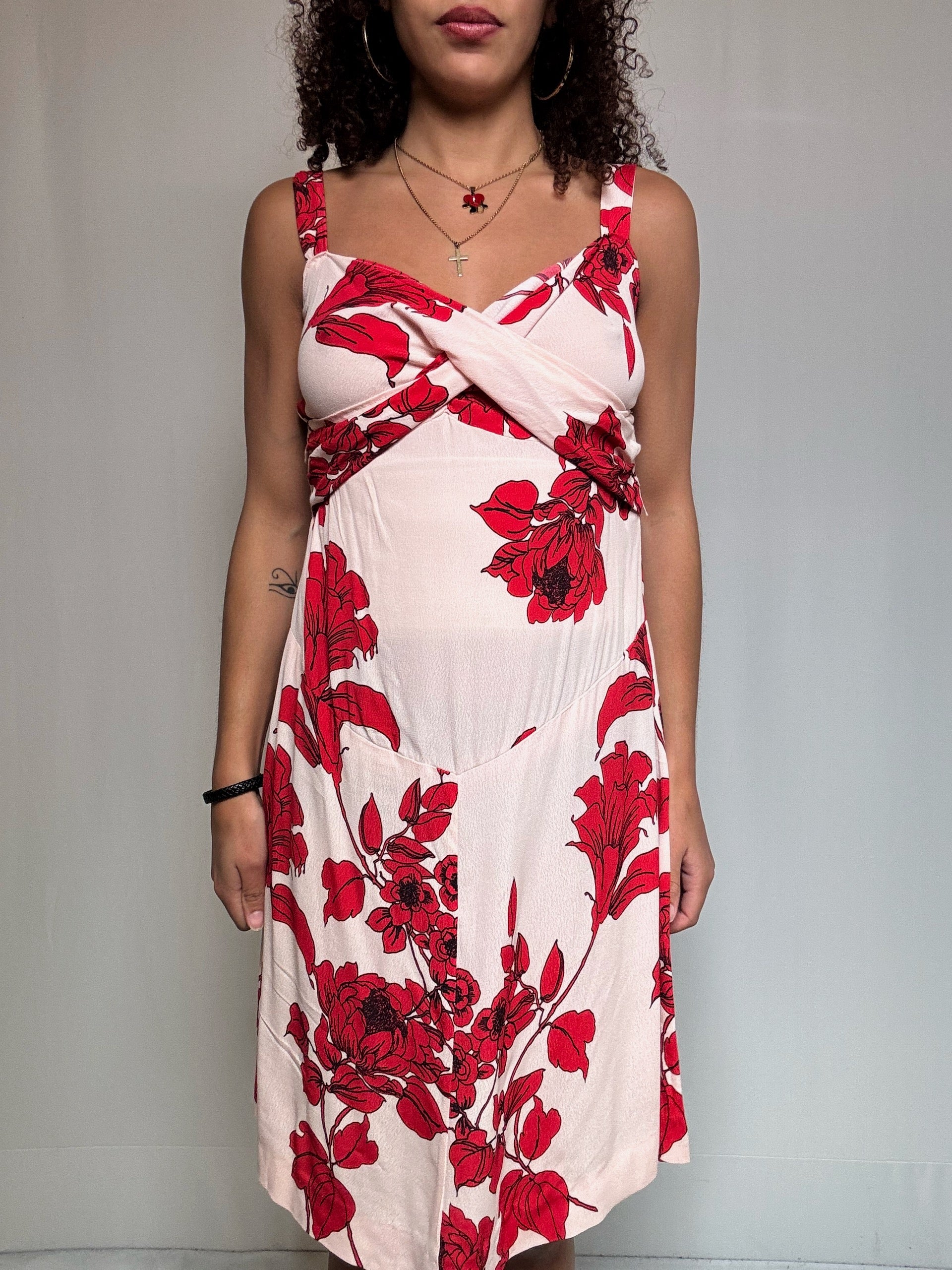 Robe rose à fleurs rouges M vintage